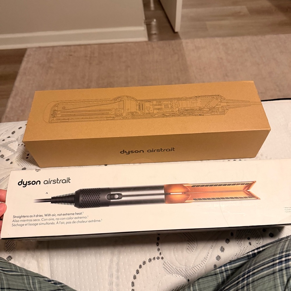 Dyson AirStrait